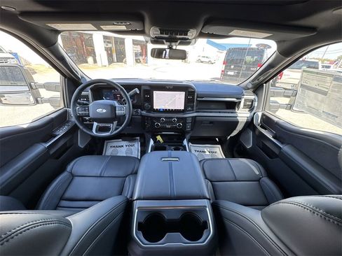 New 2025 Ford F250 Platinum image 21