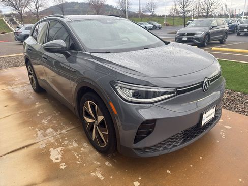 Used 2023 Volkswagen ID.4 Pro S image 3