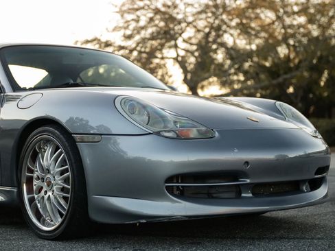 Used 2001 Porsche 911 Carrera 4 image 4