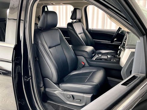 Used 2023 Ford Expedition XLT AWD/4WD image 16