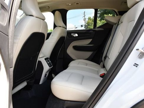Used 2026 Volvo XC40 B5 Plus AWD/4WD image 17