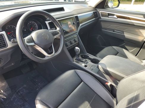 Used 2021 Volkswagen Atlas SE image 23