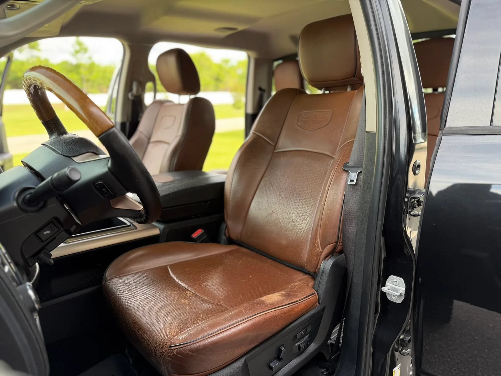 Used 2015 RAM 1500 Laramie Longhorn w/ Convenience Group AWD/4WD image 13