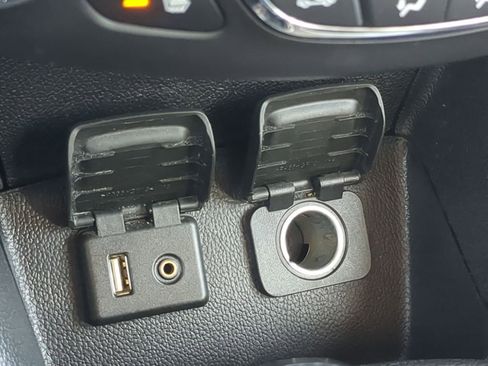 Used 2017 Chevrolet Cruze LT w/ Convenience Package image 33