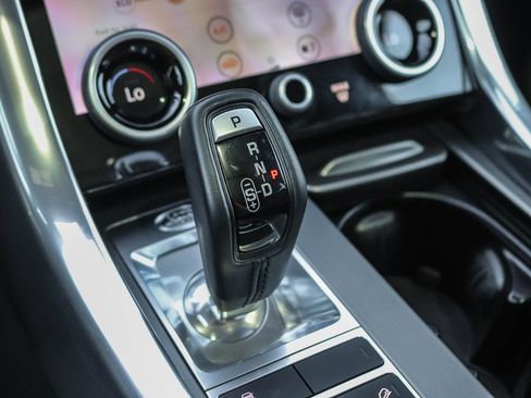 Used 2020 Land Rover Range Rover Sport SE AWD/4WD image 23
