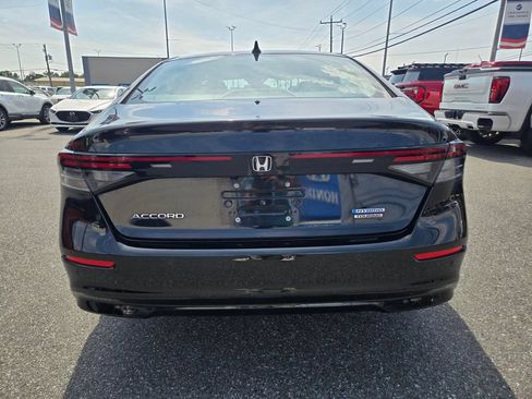 Used 2024 Honda Accord Touring image 6