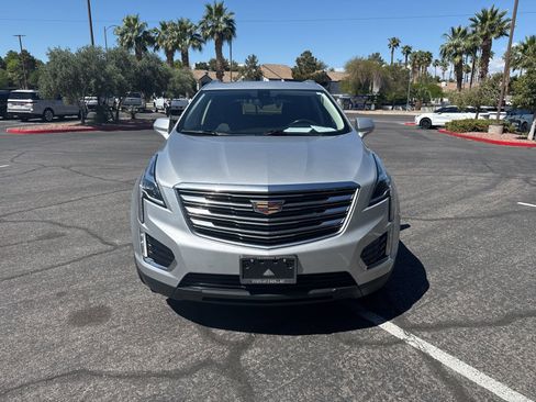 Used 2019 Cadillac XT5 Premium Luxury image 2