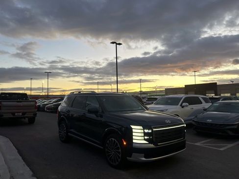 Used 2026 Hyundai Palisade Calligraphy image 3