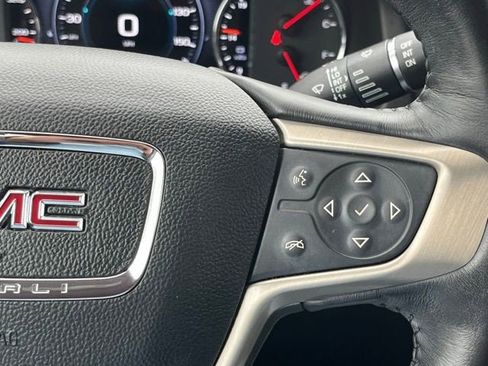 Used 2017 GMC Acadia Denali w/ Technology Package AWD/4WD image 20