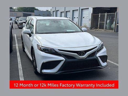Certified 2024 Toyota Camry SE FWD image 1