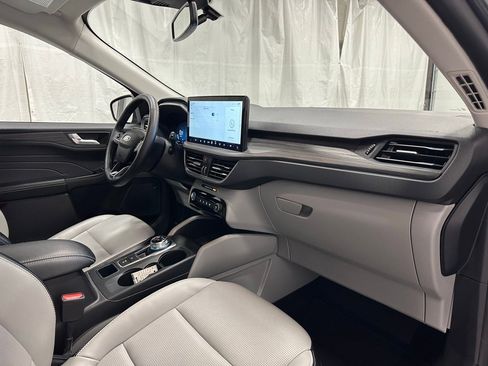 Used 2025 Ford Escape Platinum image 57