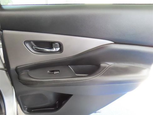 Used 2023 Nissan Murano SV FWD image 34