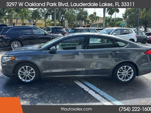 Used 2020 Ford Fusion SE FWD image 7