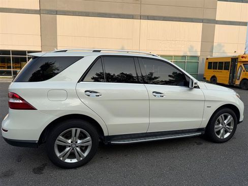 Used 2012 Mercedes-Benz ML 350 BlueTEC 4MATIC image 19