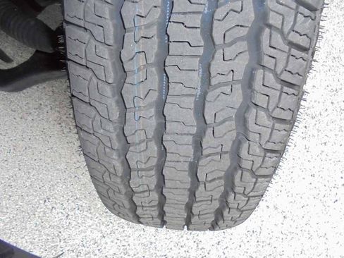 Used 2018 Ford F150 XLT w/ Equipment Group 302A Luxury AWD/4WD image 5