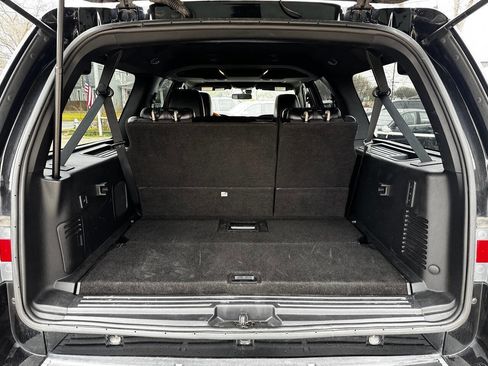 Used 2017 Lincoln Navigator L Select image 23