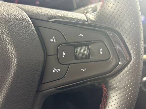 Used 2025 Chevrolet Trax RS w/ Driver Confidence Package FWD image 26