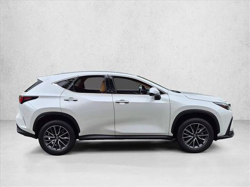 Used 2025 Lexus NX 250 FWD w/ Towing Package (2000 Lbs) image 4