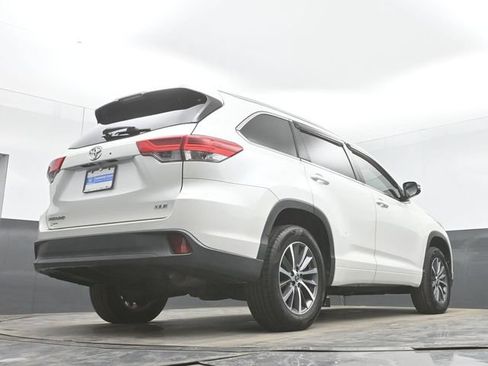 Used 2018 Toyota Highlander XLE FWD image 48
