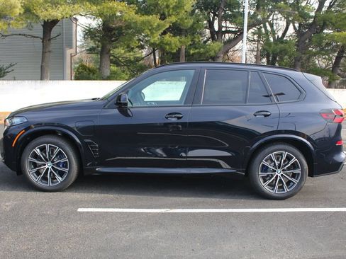 Used 2026 BMW X5 xDrive50e w/ Executive Package AWD/4WD image 4