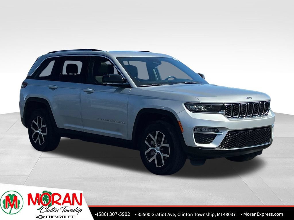 Used 2023 Jeep Grand Cherokee Limited AWD/4WD image 9