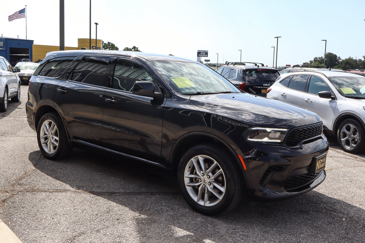 Used 2025 Dodge Durango GT AWD/4WD image 3