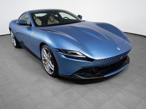 Used 2023 Ferrari Roma RWD image 7