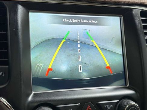 Used 2018 Jeep Grand Cherokee Overland AWD/4WD image 19