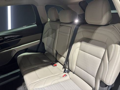 Used 2025 Lincoln Nautilus Reserve w/ Jet Appearance Package image 13