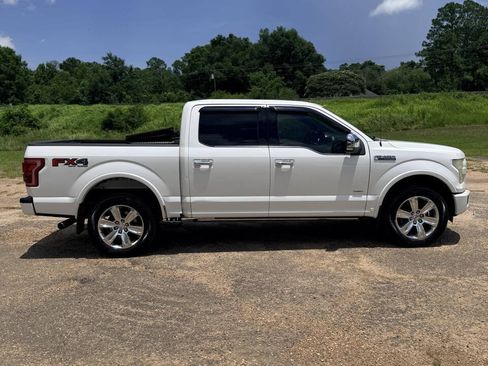 Used 2015 Ford F150 Platinum w/ Equipment Group 701A Luxury AWD/4WD image 7