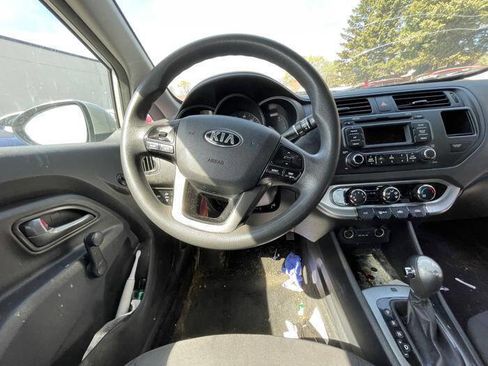Used 2013 Kia Rio LX FWD image 32