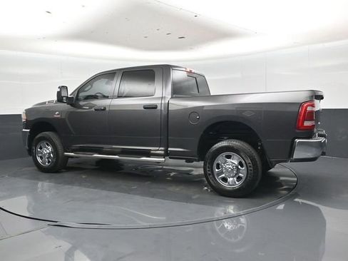 Used 2024 RAM 2500 Tradesman w/ Chrome Appearance Group AWD/4WD image 8