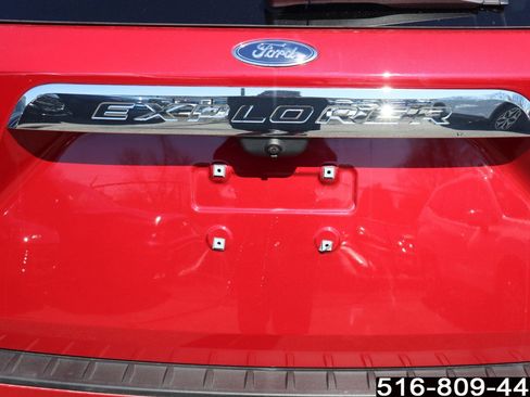 Used 2022 Ford Explorer XLT w/ Equipment Group 202A image 35