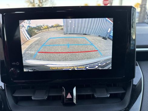 Used 2023 Toyota Corolla LE image 29