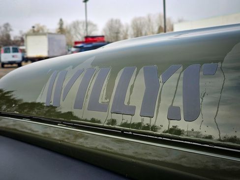 Certified 2022 Jeep Wrangler Willys image 9