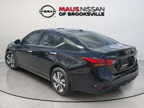 Certified 2025 Nissan Altima 2.5 S FWD image 8
