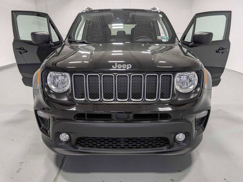 Used 2023 Jeep Renegade Latitude w/ Premium Group image 15