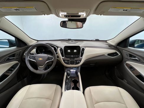Used 2024 Chevrolet Malibu LT FWD image 9