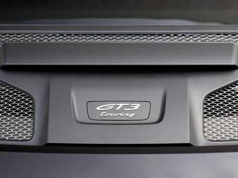 Used 2022 Porsche 911 GT3 RWD image 8