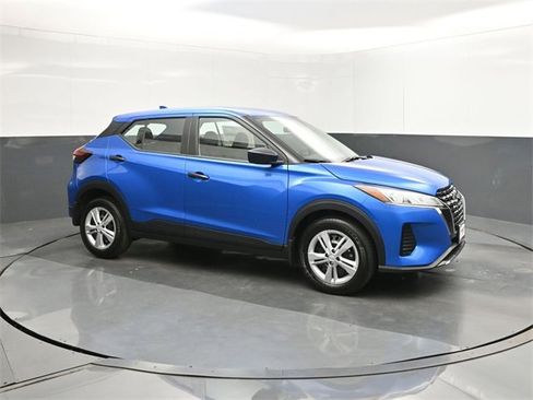 New 2025 Nissan Kicks Play S image 17