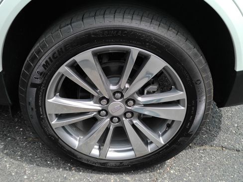 Certified 2024 Cadillac XT5 Premium Luxury AWD/4WD image 33