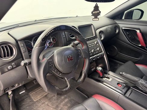 Used 2015 Nissan GT-R Black Edition AWD/4WD image 34