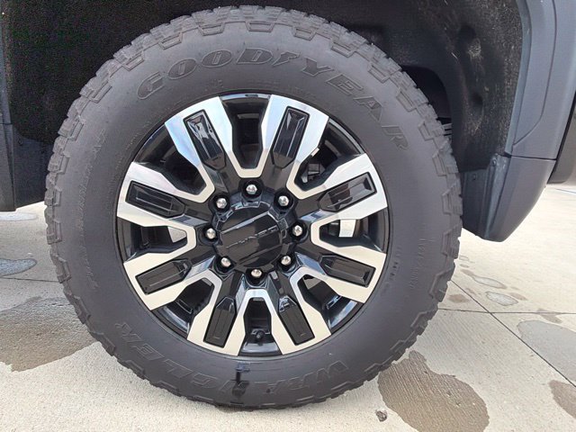 Used 2025 GMC Sierra 2500 Denali Ultimate AWD/4WD image 10