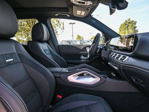 New 2026 Mercedes-Benz GLE 53 AMG 4MATIC image 16