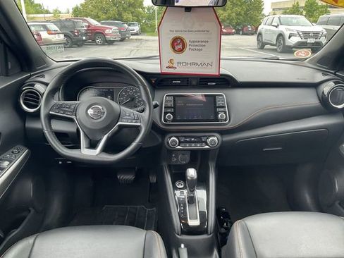 Used 2020 Nissan Kicks SR FWD image 11