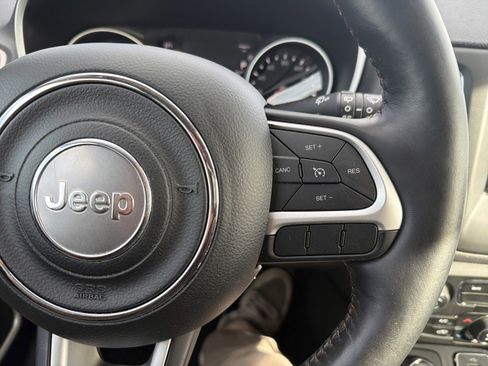 Used 2017 Jeep Compass Latitude w/ Popular Equipment Group image 27