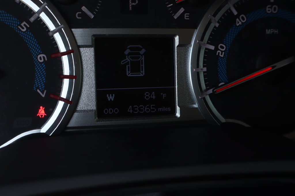 Used 2018 Toyota 4Runner Limited AWD/4WD image 26