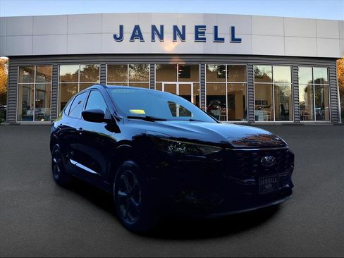 Used 2023 Ford Escape ST-Line w/ Tech Pack #1 image 3