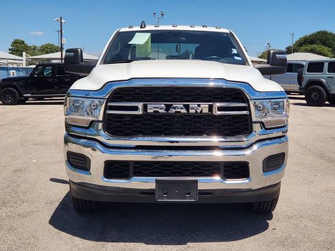 Used 2024 RAM 2500 Tradesman w/ Chrome Appearance Group AWD/4WD image 2