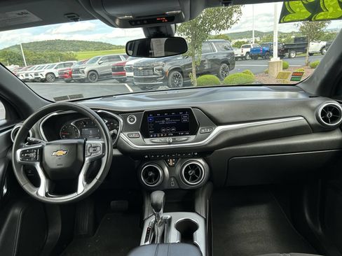Used 2022 Chevrolet Blazer LT AWD/4WD image 16